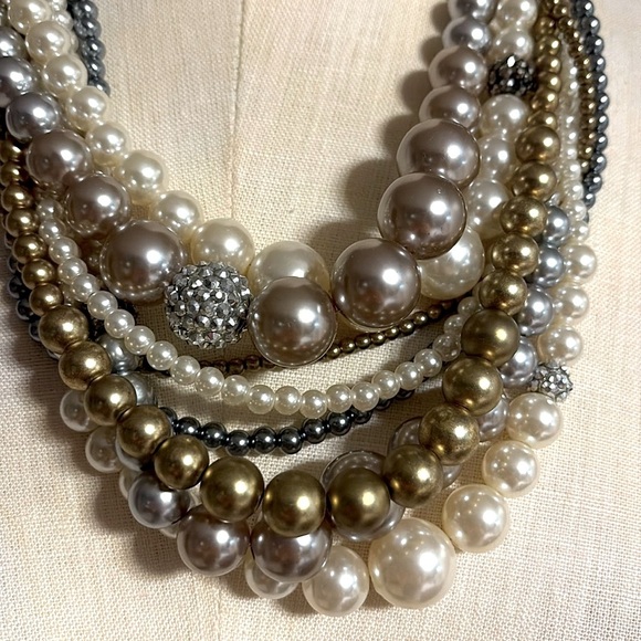 Chicos CHUNKY Multi-Strand Pearl bead Necklace white gray gold taupe pearls NWOT - Picture 13 of 13